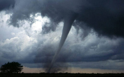 «Σάρωσε» τις Πλάτρες  ανεμοστρόβιλος