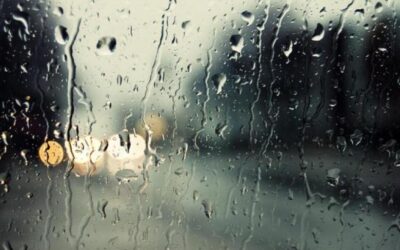 Πέφτουν βροχές και το ρεύμα