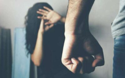 Βουλευτής ξυλοφόρτωσε την σύντροφο του