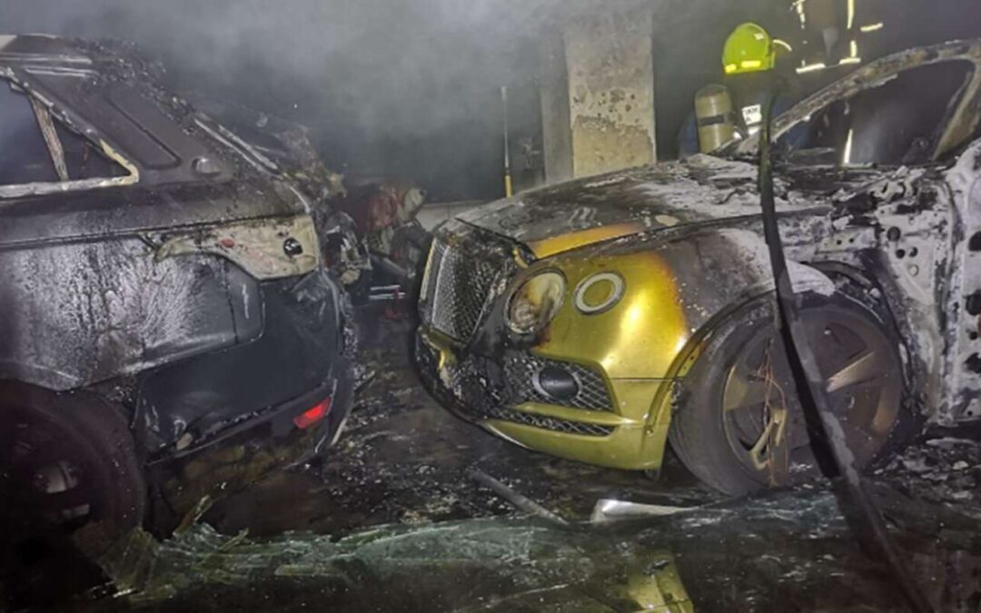 Φωτιά σε πολυτελές showroom