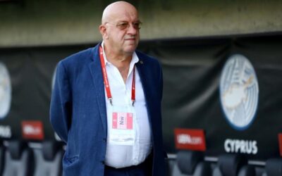 Γυρίζει Κύπρο και μπαίνει σε δικαστικές περιπέτειες